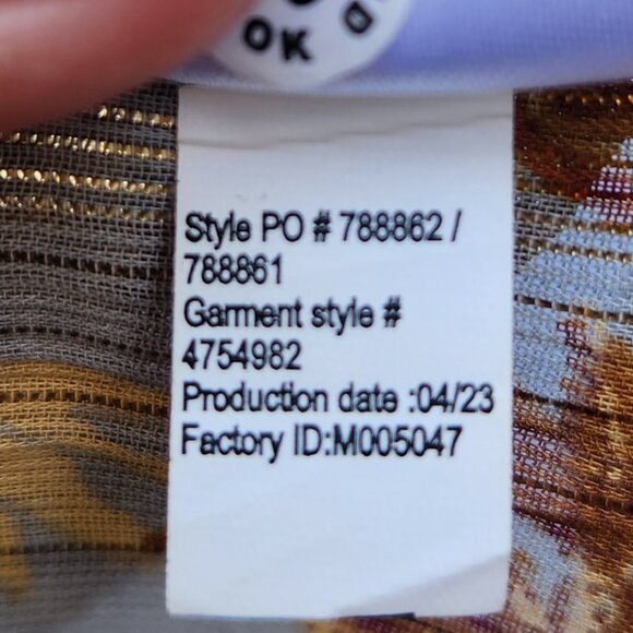 Maurices Plus Blouson Sleeve Blouse Metallic Sheer NWT Leaf Print Fall Autumn - Picture 16 of 16